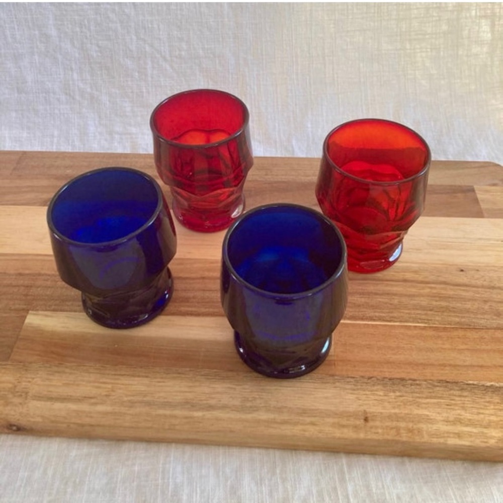 Anchor Hocking Georgian tumblers in royal ruby and cobalt blue.  Set of 4 - Picture 2 of 6